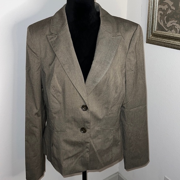 Ann Taylor brown Sz 14 blazer 2 button front flattering new - Picture 1 of 8